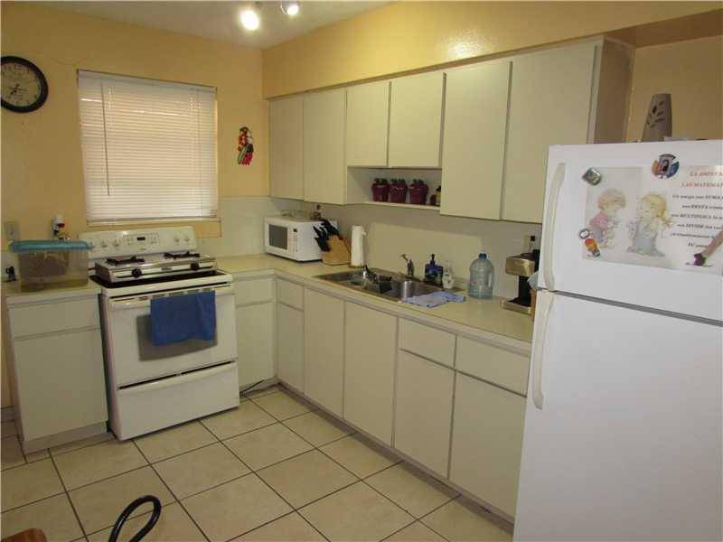 Hialeah, FL 33010,323 E 14 ST