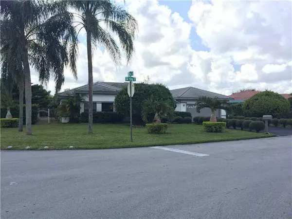 13400 SW 196 ST, Miami, FL 33177
