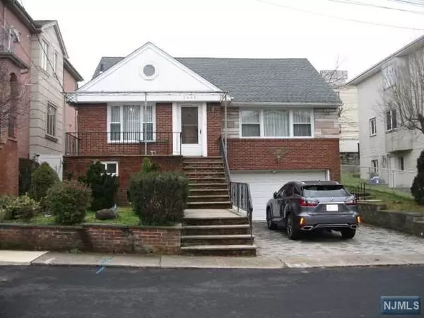 2446 3rd ST, Fort Lee, NJ 07024