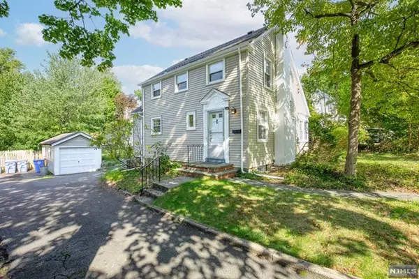 95 Hillside AVE, Tenafly, NJ 07670