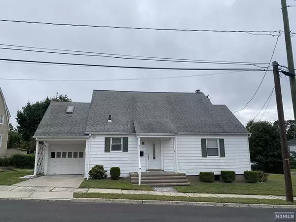 91 Sinniger PL, Maywood, NJ 07607