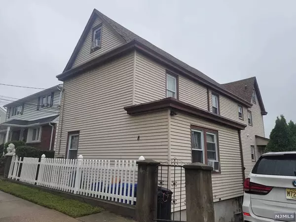 8 Willie ST, Haledon, NJ 07508