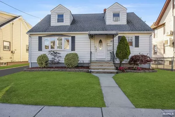 25 Wood ST, Garfield, NJ 07026