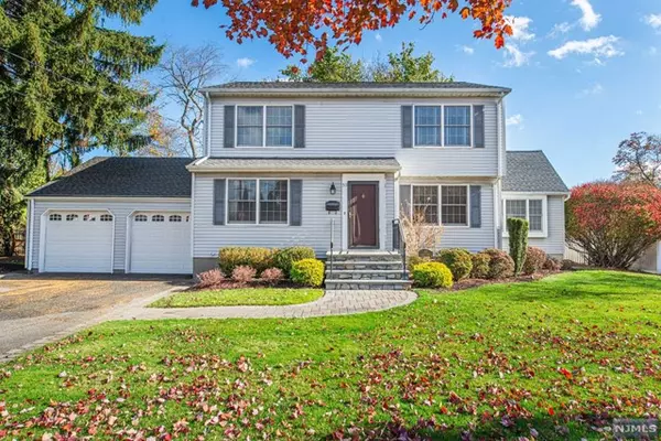 53 Center ST, Pompton Lakes, NJ 07442