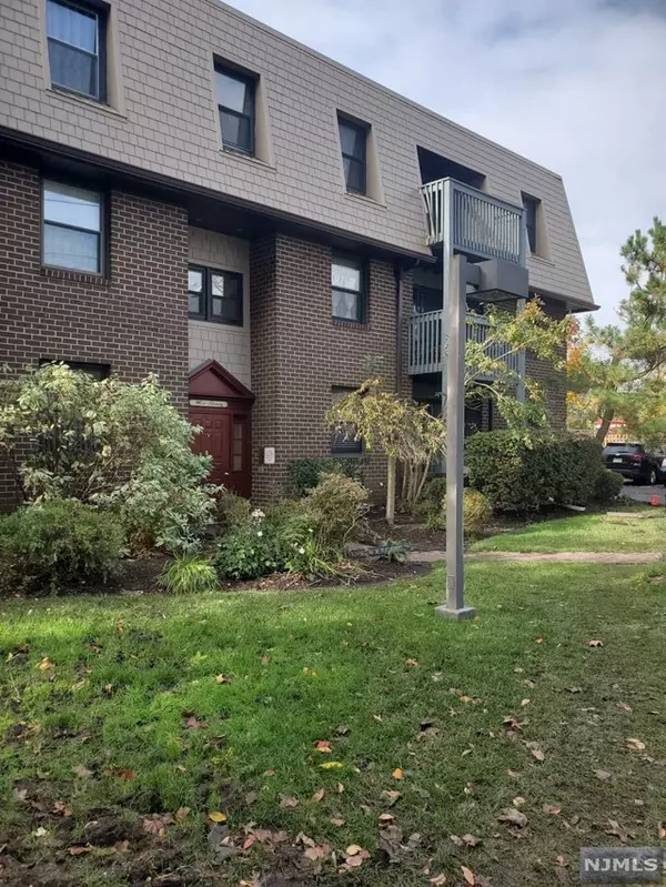 570 North AVE, Fort Lee, NJ 07024