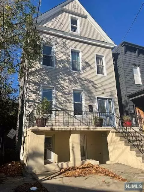 20 Linden CT, Jersey City, NJ 07305