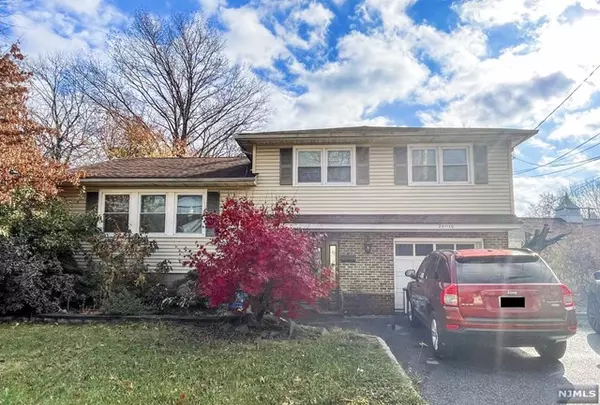 25-10 Morlot AVE, Fair Lawn, NJ 07410