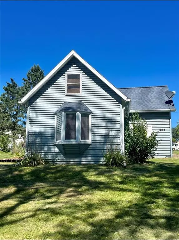 225 Lulu Avenue, Almena, WI 54805