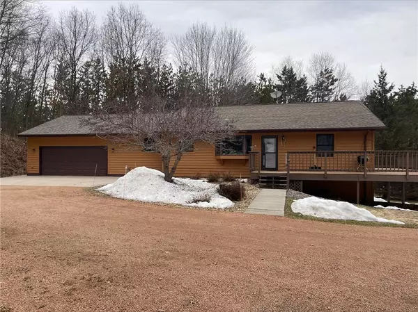 8300 S Lincoln Town Line Road, Fall Creek, WI 54742