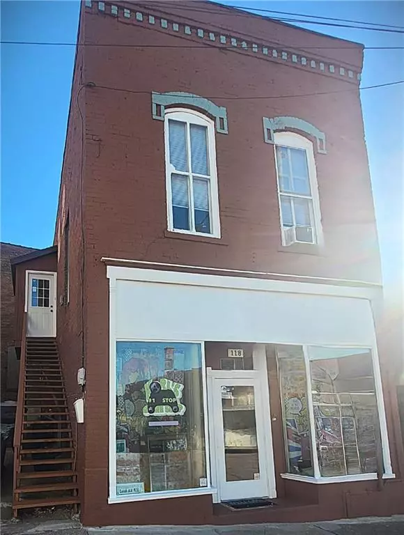 Neillsville, WI 54456,118 W 6th Street