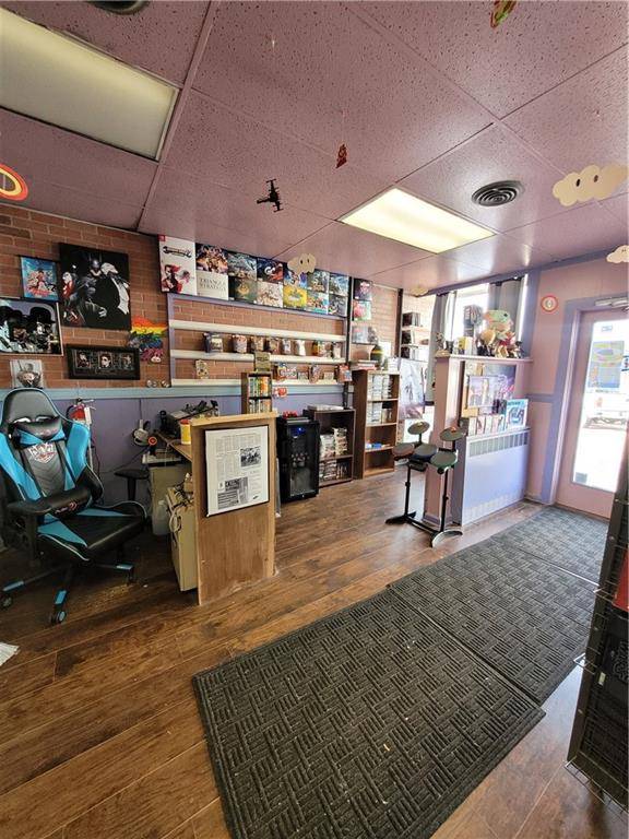 Neillsville, WI 54456,118 W 6th Street
