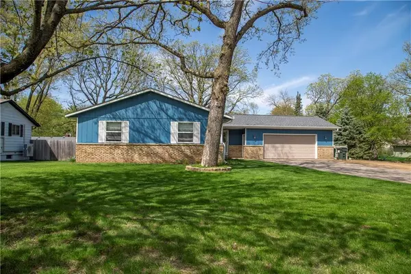 Hudson, WI 54016,645 8th Street