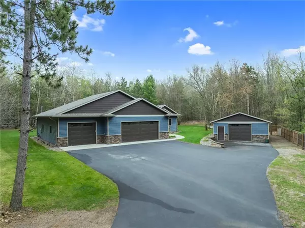 501 Lake Road, Altoona, WI 54720