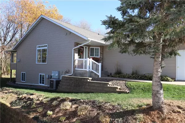 3725 Gables Court, Eau Claire, WI 54701