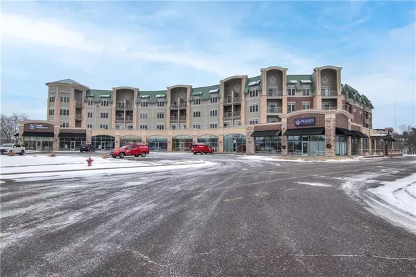 401 Pinnacle Way #313, Eau Claire, WI 54701