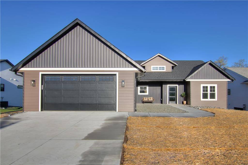 5010 Woodlands Drive, Eau Claire, WI 54703