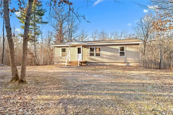 4262 Eagles Nest Road, Webster, WI 54893