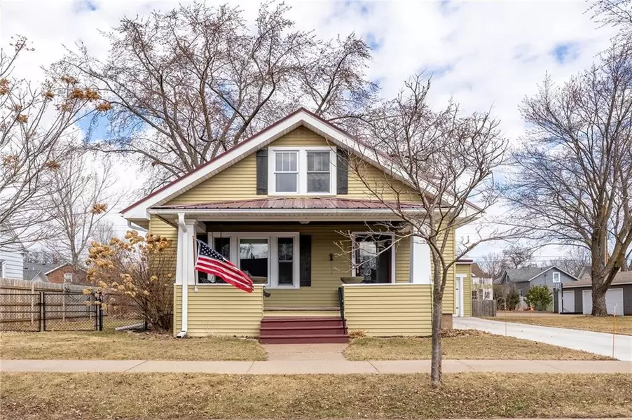 428 W Cedar Street, Chippewa Falls, WI 54729