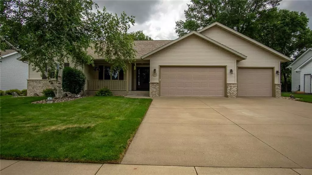 2049 Seclusion Drive, Eau Claire, WI 54703