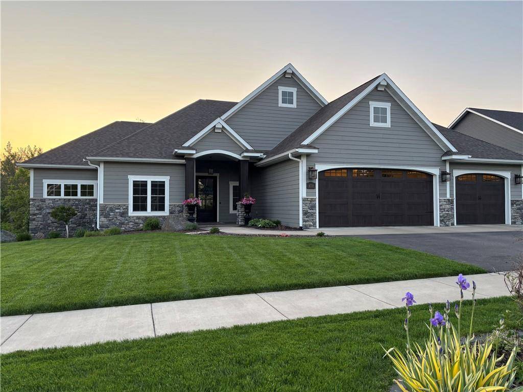 4739 S Oakwood Hills Parkway, Eau Claire, WI 54701
