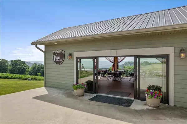 Arcadia, WI 54612,S2430 State Road 95