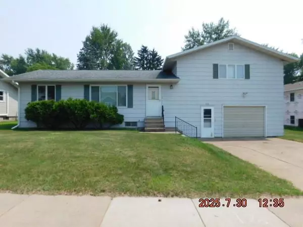 735 S Willson Drive, Altoona, WI 54720
