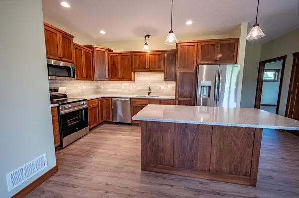 Ellsworth, WI 54011,944 S Kelly Road