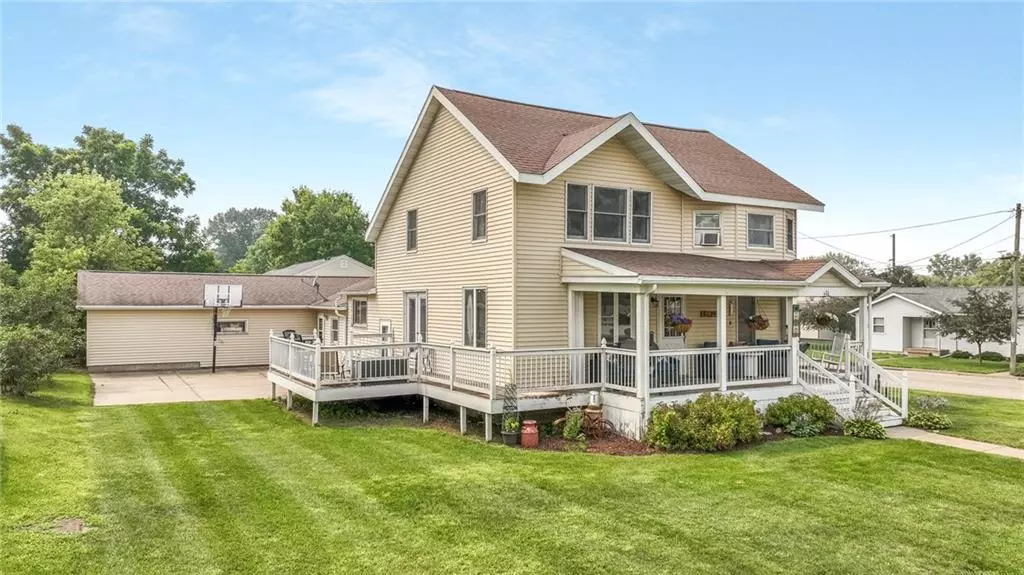 102 S Peterson Avenue, Blair, WI 54616