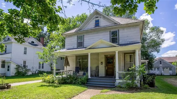 Menomonie, WI 54751,1115 7th Street #1