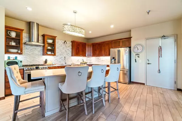 Eau Claire, WI 54701,401 Pinnacle Way #208