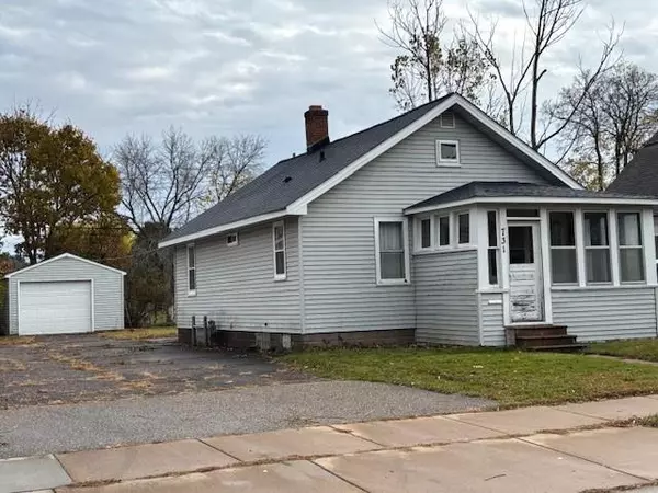 Eau Claire, WI 54703,731 Churchill Street