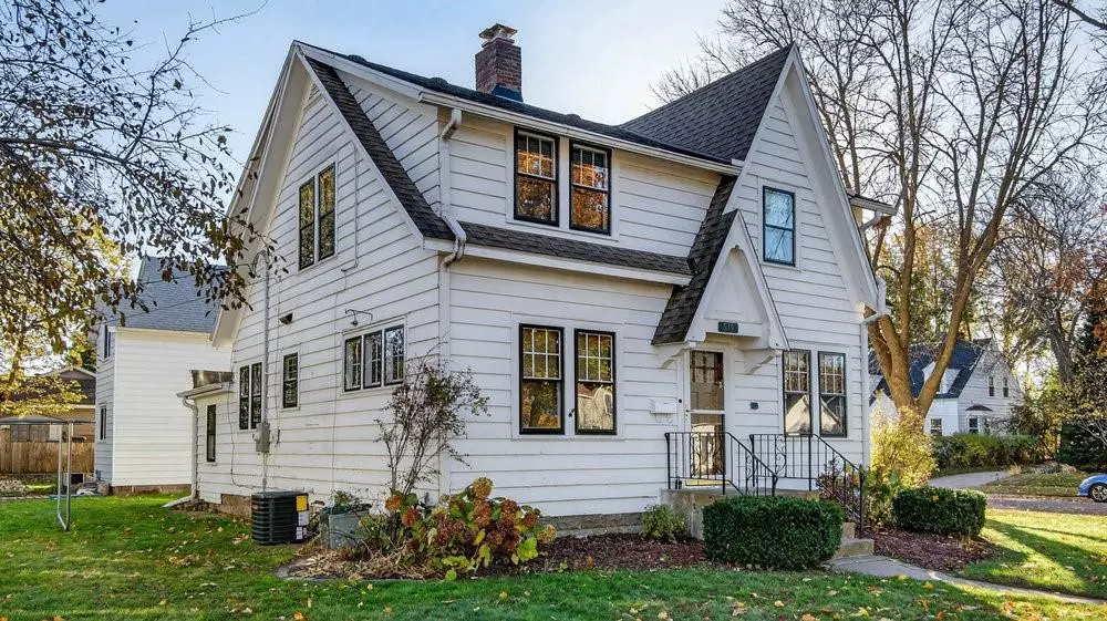 539 W Grand Avenue, Eau Claire, WI 54703