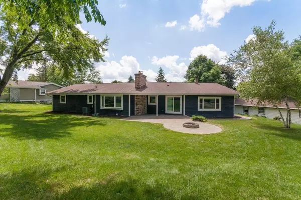 Oconomowoc, WI 53066,1506 River Highlands Dr