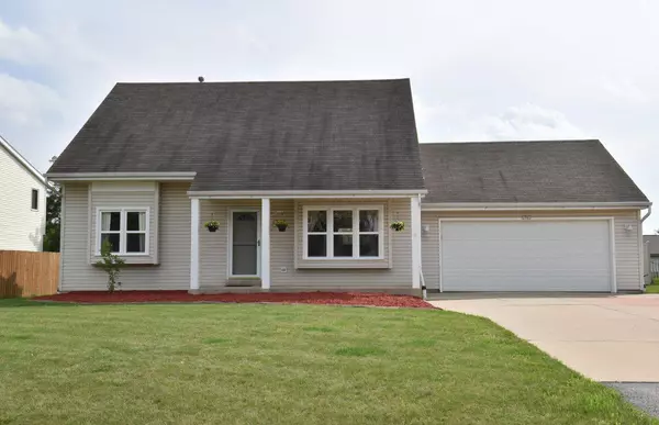 2701 E Forest Hill AVENUE, Oak Creek, WI 53154