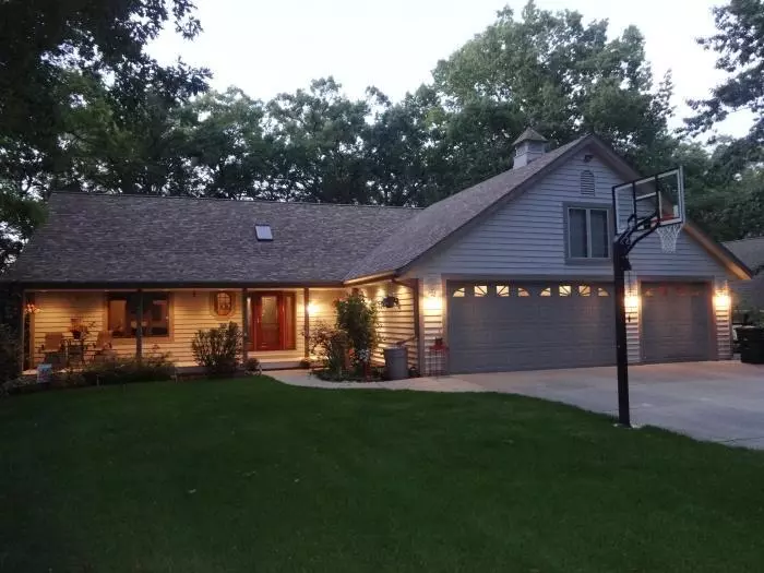 27154 Ridgewood TRAIL, Waterford, WI 53185