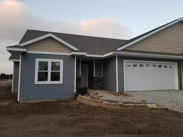 1949 Prairie Pl, Holmen, WI 54636