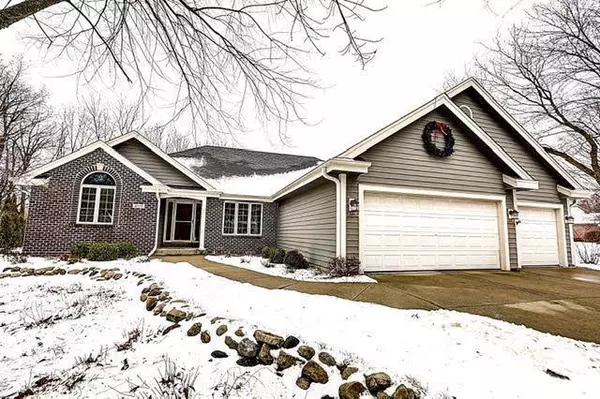 4575 S Mary LANE, New Berlin, WI 53151