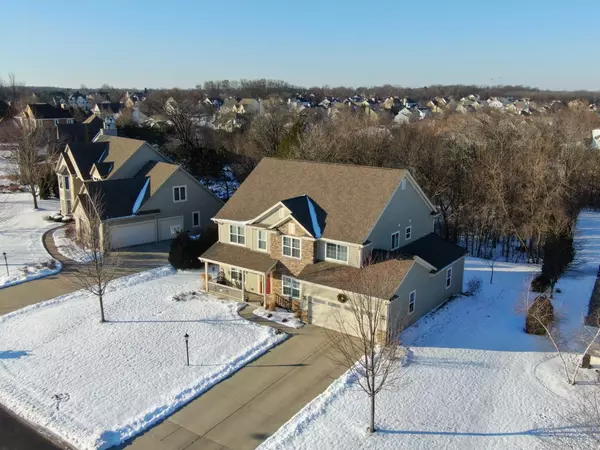 W169N5361 Oak Ridge Trl, Menomonee Falls, WI 53051