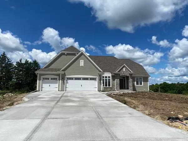 W239N3765 River Birch Ct, Pewaukee, WI 53072