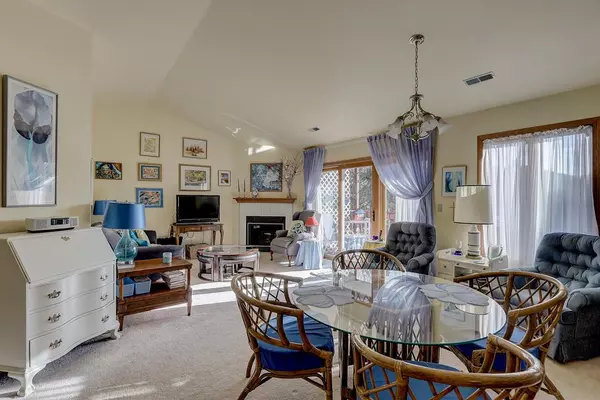 Pewaukee, WI 53072,558 Westfield WAY #D