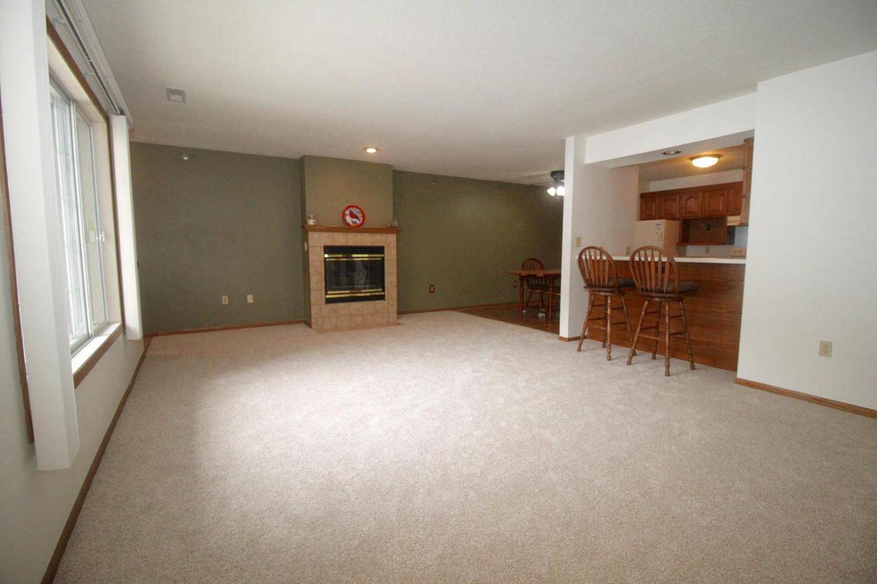 New Berlin, WI 53146,17512 W Lincoln Ave