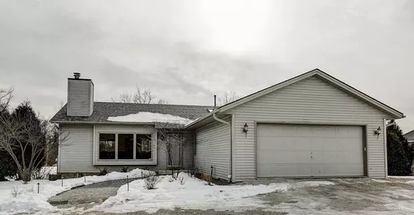 18405 W Observatory ROAD, New Berlin, WI 53146