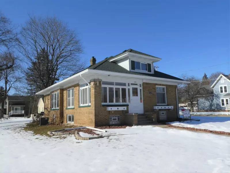 200 S Jefferson St, Waterford, WI 53185