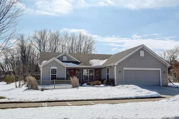 625 Meadowview Ln, Johnson Creek, WI 53038