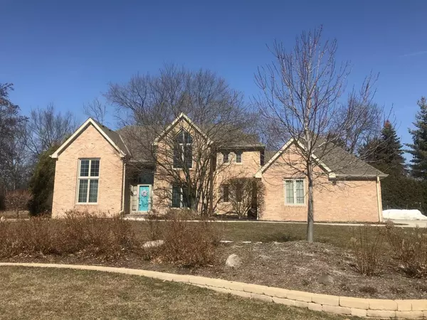 13510 W Maple Ridge ROAD, New Berlin, WI 53151