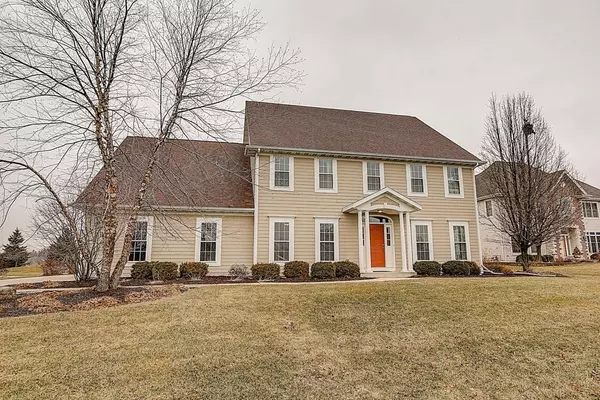 N54W17678 Walnut Way DRIVE, Menomonee Falls, WI 53051