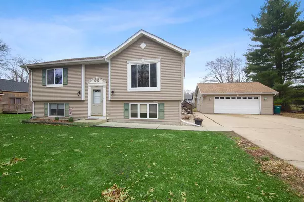 W1211 Trumpet Rd, Genoa City, WI 53128