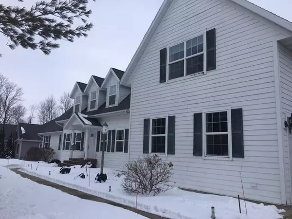 Random Lake, WI 53075,25 Hickory DRIVE