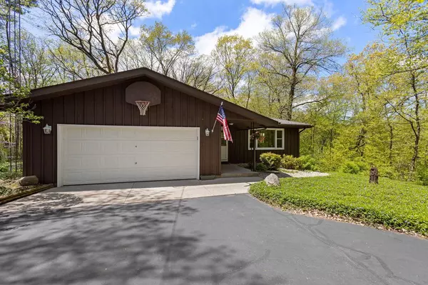 N7431 Burr Oak Rd, Whitewater, WI 53190