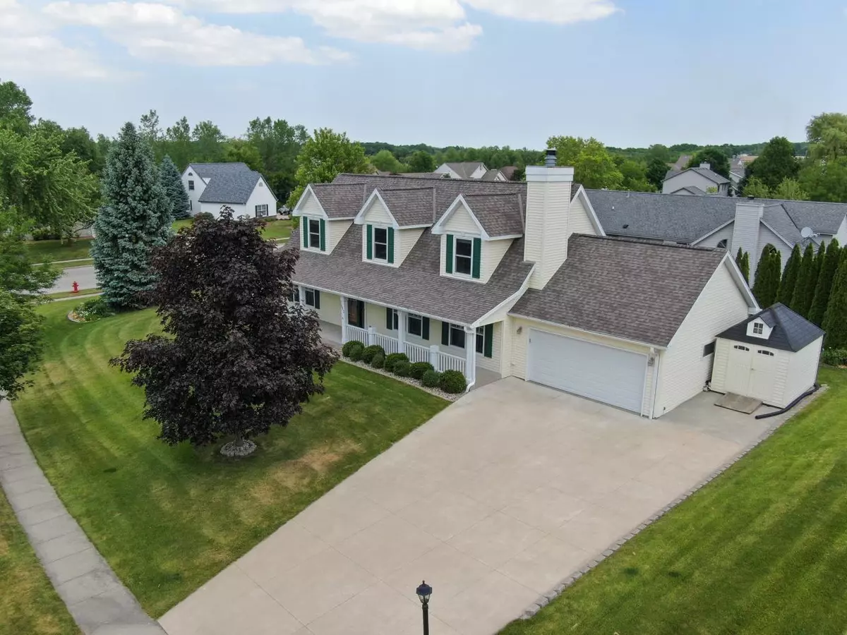 Pewaukee, WI 53072,562 Majeskie DRIVE